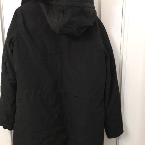 Guess jacket New open box and never worn before. Size S/P - Picture 2 of 13